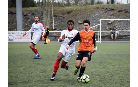 R2 (CR) : FET 2-2 INTREPIDE D'ANGERS