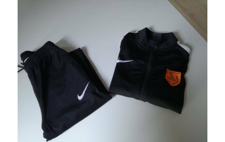 LES TENUES SONT ARRIVÉES !